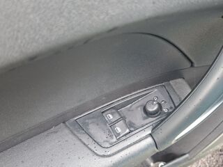 A1 1.6 Tdi 90 ch S-line S-tronic Bva /X&eacute;non Plus / Feux LED / S 2011 occasion 43000 Le Puy-en-Velay