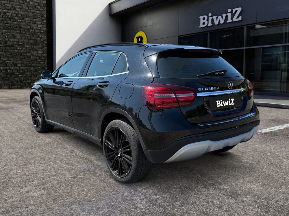 Classe GLA 1.5 180 Cdi 110 Inspiration 7g-dct Bva /PACK FULL BLACK 2018 occasion 76600 Le Havre
