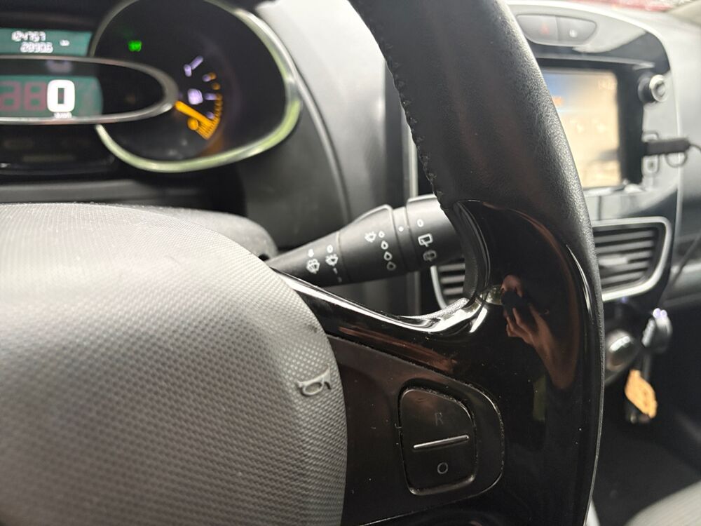 Clio 0.9 Tce 90 ch Energy Zen eco&sup2; /Moteur &agrave; cha&icirc;ne 2015 occasion 34000 Montpellier