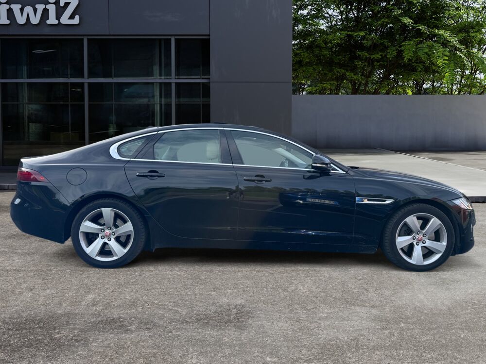XF 3.0 D 300 ch Portfolio Bva /Suivi Complet/Toit Ouvrant/Pack 2016 occasion 59000 Lille