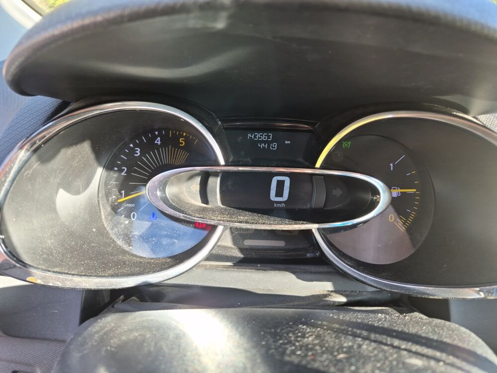 Clio 1.5 Dci 75 ch Zen /Attelage 2014 occasion 41700 Le Controis en Sologne