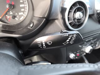 A1 2.0 Tdi 143 ch Ambition /Si&egrave;ges chauffants/ Bluetooth/ R&eacute;gul 2013 occasion 63500 Issoire