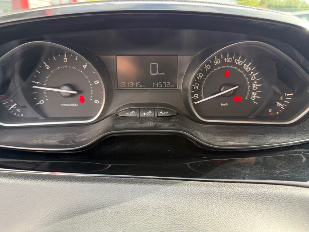 208 1.5 Bluehdi 100 ch Active /Climatisation/Bluetooth/Distribut 2018 occasion 44800 Saint-Herblain