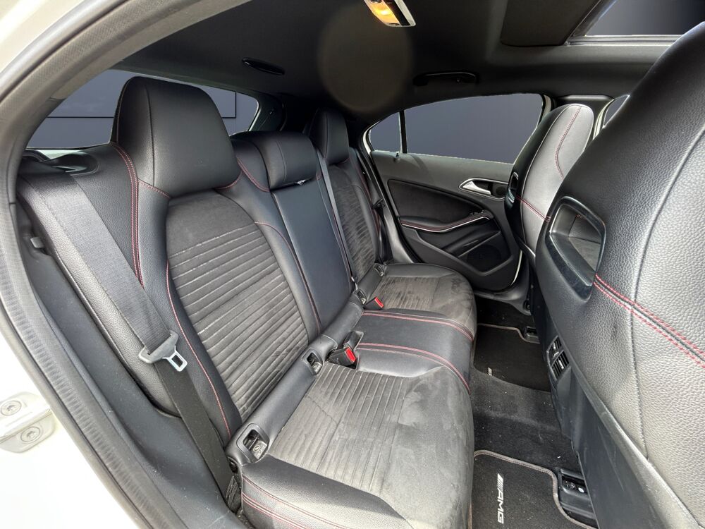 Classe A 2.2 A200 Cdi 135 ch Fascination Pack AMG /CarPlay/Toit Ouvra 2017 occasion 18000 Bourges