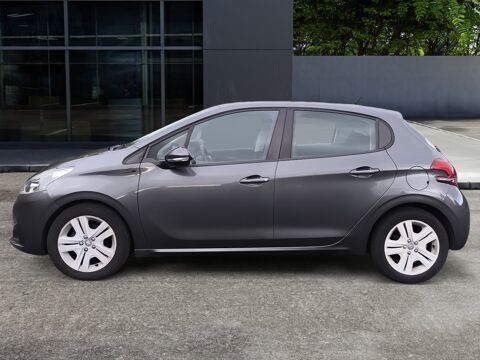 208 Generation-i 1.5 Bluehdi 100 ch Signature /Carplay&amp;Andro 2018 occasion 63500 Issoire