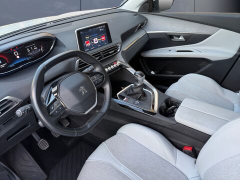 3008 II 1.2 130 ch Allure /Carplay/sellerie Guerande/1main/Distri 2019 occasion 35137 B&eacute;d&eacute;e