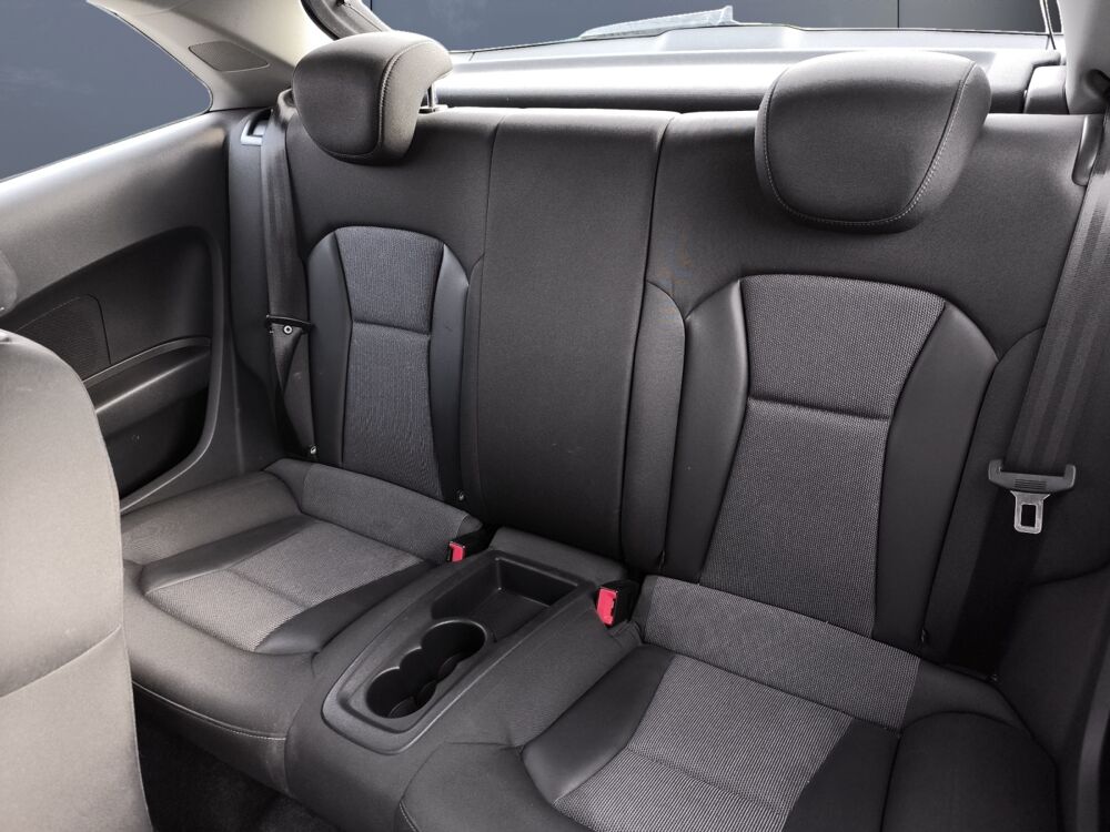 A1 2.0 Tdi 143 ch Ambition /Si&egrave;ges chauffants/ Bluetooth/ R&eacute;gul 2013 occasion 63500 Issoire