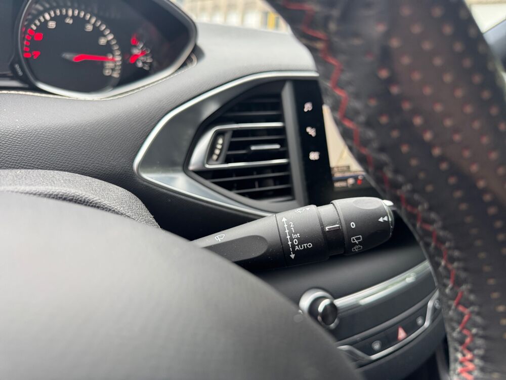 308 1.2 130 ch GT Pack /2e Main/Carplay/Cam&eacute;ra/Safety Plus 2019 occasion 59000 Lille