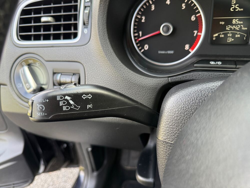 Polo 1.2 Tsi 105 ch Life /Clim/Radars Ar/Chaine de Distribution 2013 occasion 44800 Saint-Herblain