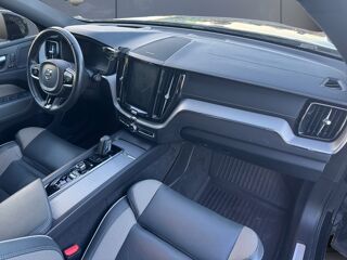 XC60 2.0 T8 390 ch PHEV R-Design AWD Geartronic /Toit ouvrant pan 2020 occasion 53000 Laval