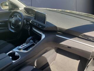 3008 1.5 Bluehdi 130 ch Active //Radars de stationnement/R&eacute;gulate 2019 occasion 74000 Annecy