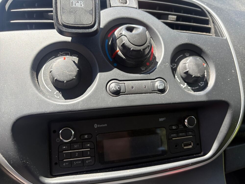 Kangoo Express Fourgon 1.5 Dci 75 ch Confort /Suivi entretien/Attelage/Habi 2015 occasion 43120 Monistrol-sur-Loire