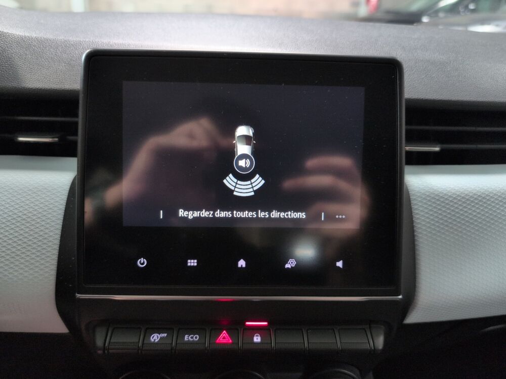 Clio 1.0 TCe 90 ch Evolution /Apple Carplay Android Auto/Phares L 2023 occasion 69170 Tarare