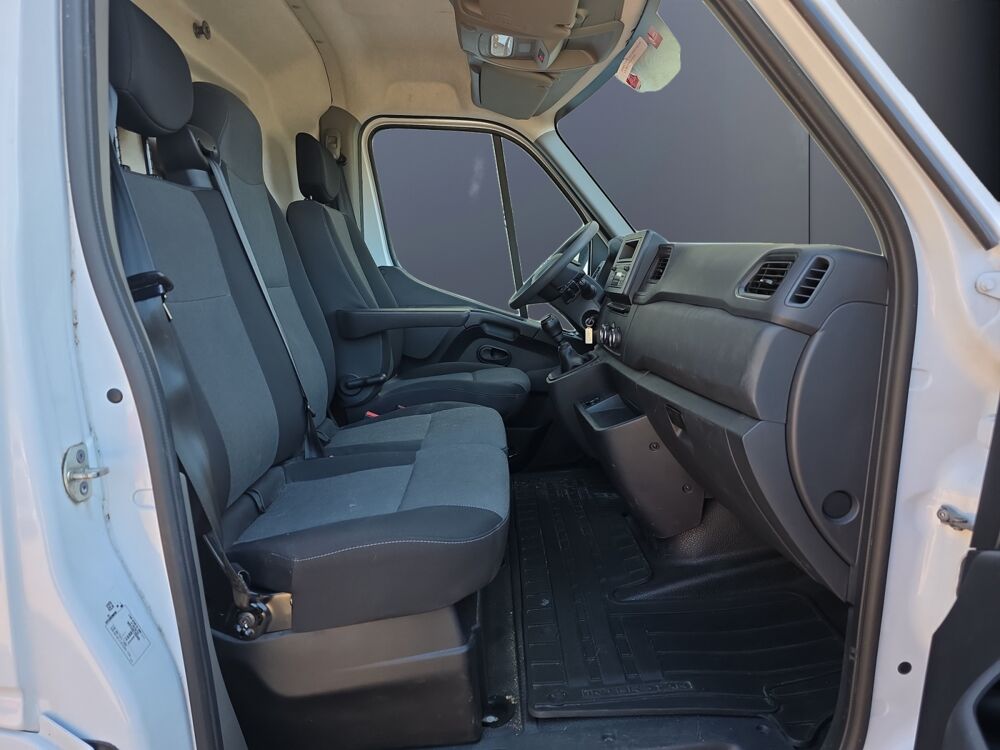 Interstar Fourgon 2.3 Dci 135 3t5 L2h2 Acenta 2024 occasion 89100 SENS