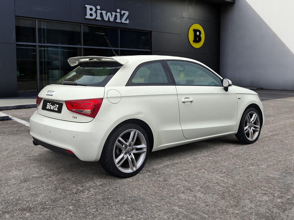A1 1.6 Tdi 90 ch S-line S-tronic Bva /X&eacute;non Plus / Feux LED / S 2011 occasion 43000 Le Puy-en-Velay