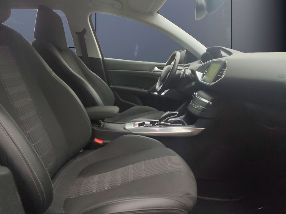308 Generation-ii 1.2 Puretech 130 ch Allure Eat Bva Start-stop 2019 occasion 12850 Rodez