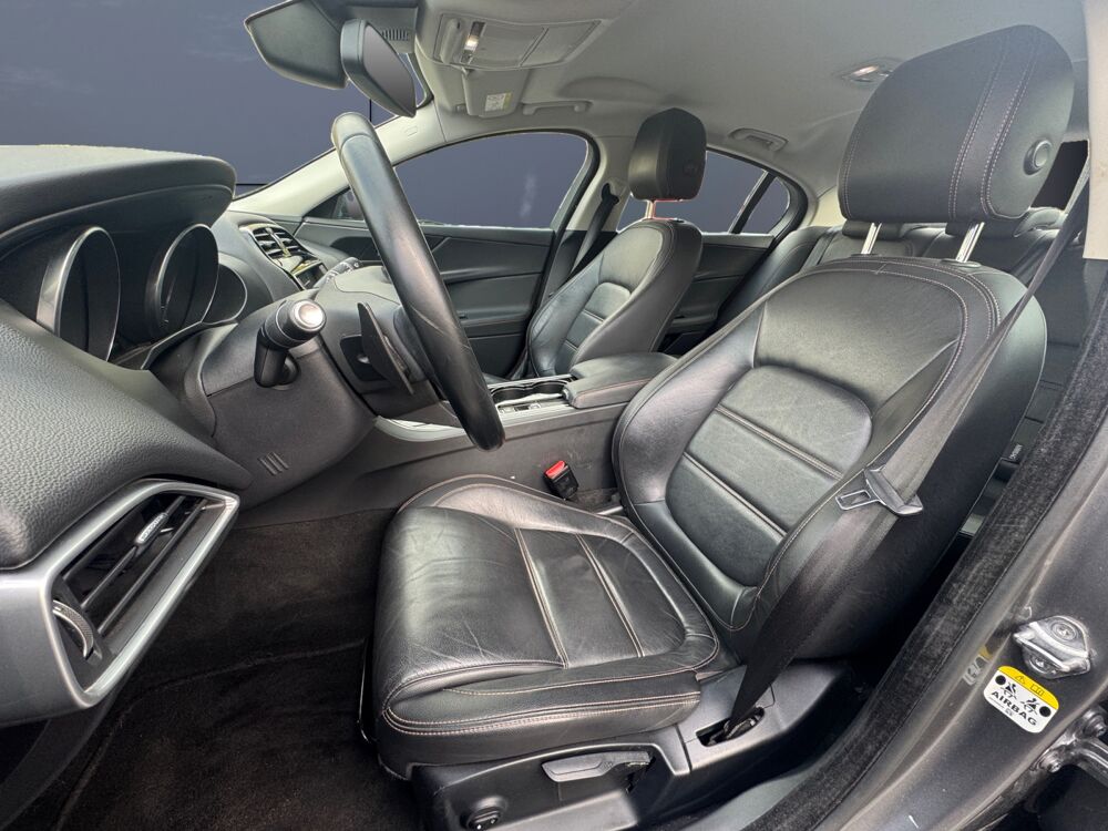 XE 2.0 D 163 ch E-performance Prestige Bva /Suivi Jaguar/2e Mai 2016 occasion 59000 Lille