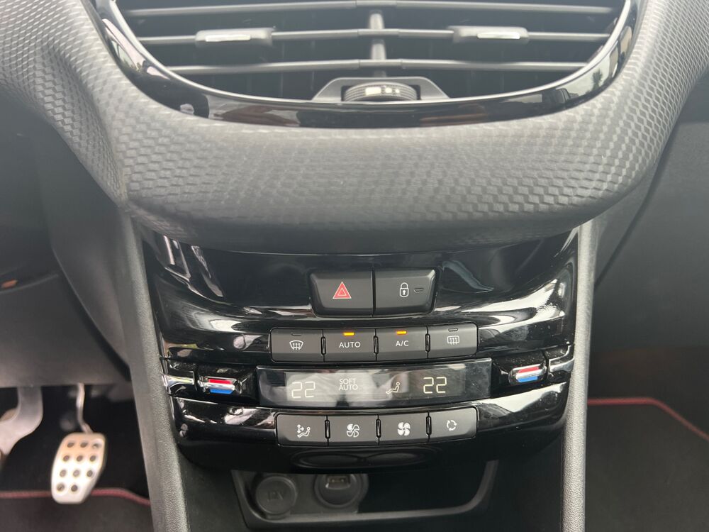 2008 1.2 Puretech 130 ch Gt Line /Toit panoramique/Gps/Carplay/Ca 2019 occasion 56100 Lorient