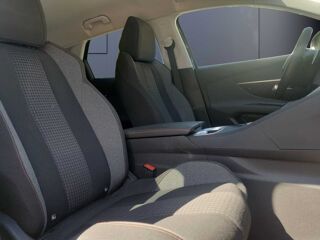 3008 1.5 Bluehdi 130 ch Active //Radars de stationnement/R&eacute;gulate 2019 occasion 74000 Annecy