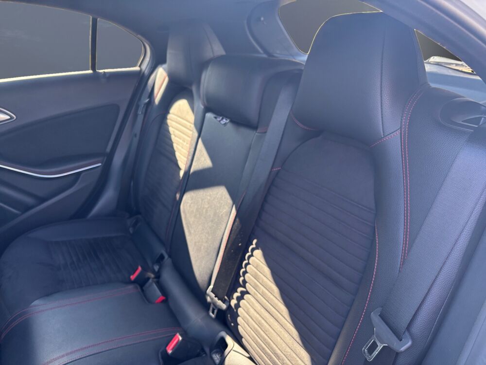 Classe A 200 155 ch Fascination 7g-dct /AMG/Camera/CarPlay/Suivi d'en 2017 occasion 43120 Monistrol-sur-Loire