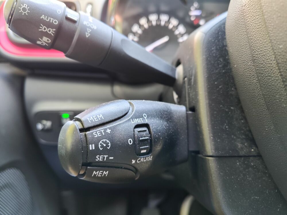 C3 1.2 Puretech 82 ch Elle /Andro&iuml;d auto / Carplay 2019 occasion 24400 Mussidan