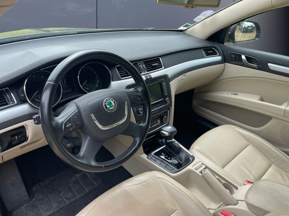 Superb 1.8 TFSI 160 ch Elegance DSG7 /Int&eacute;rieur Cuir 2012 occasion 30000 Nimes