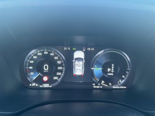 XC60 2.0 T8 390 ch PHEV R-Design AWD Geartronic /Toit ouvrant pan 2020 occasion 53000 Laval