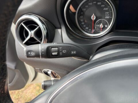 Classe GLA 1.5 180 Cdi 110 ch Inspiration /Attelage/Feux automatiques 2017 occasion 42600 Montbrison