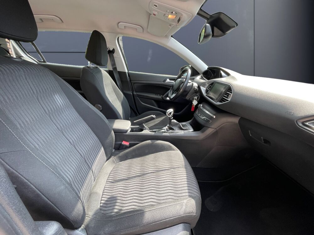 308 1.6 Bluehdi 120 ch Business Pack 2015 occasion 30000 Nimes