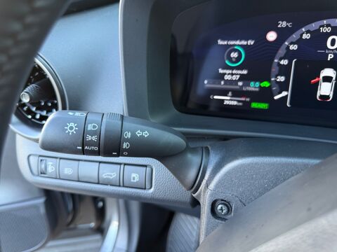 C-HR 1.8 140 ch Hybride Design 4x2 Bva /CarPlay/Pack Confort/Cam&eacute; 2024 occasion 44800 Saint-Herblain
