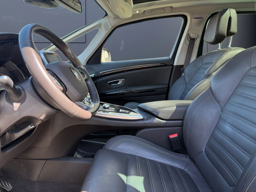 Espace 1.6 Dci Twin-turbo 160 Energy Initiale Paris /FULL OPTIONS 2016 occasion 76600 Le Havre