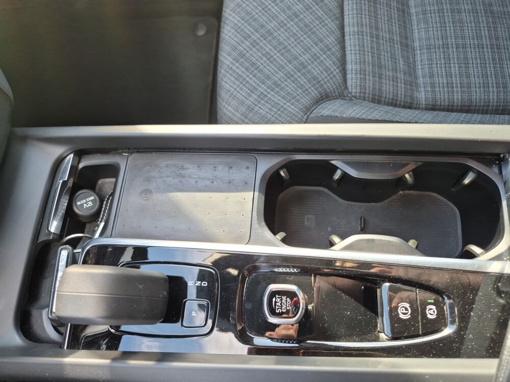 XC60 2.0 B4 D 211h 195 ch Mhev Hybrid Start Geartronic /Cam&eacute;ra de 2023 occasion 41700 Le Controis en Sologne