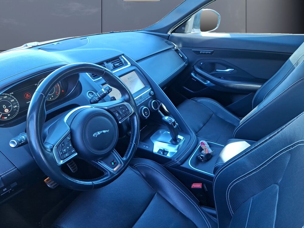 E-PACE 2.0 D180 180 ch R-dynamic Hse Awd Bva /Suivi complet Jaguar/ 2018 occasion 43000 Le Puy-en-Velay