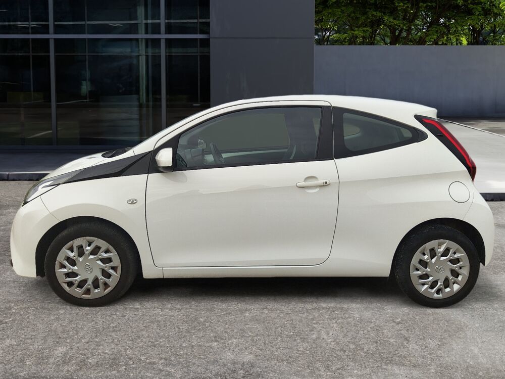 Aygo 1.0 Vvti 70 X-play 2018 occasion 01000 BOURG EN BRESSE
