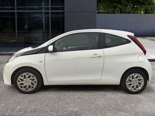 Aygo 1.0 Vvti 70 X-play 2018 occasion 01000 BOURG EN BRESSE