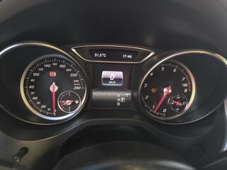Classe GLA 1.6 200 155 ch Fascination 7g-dct Bva /Pack AMG/ Cam&eacute;ra de r 2017 occasion 63500 Issoire