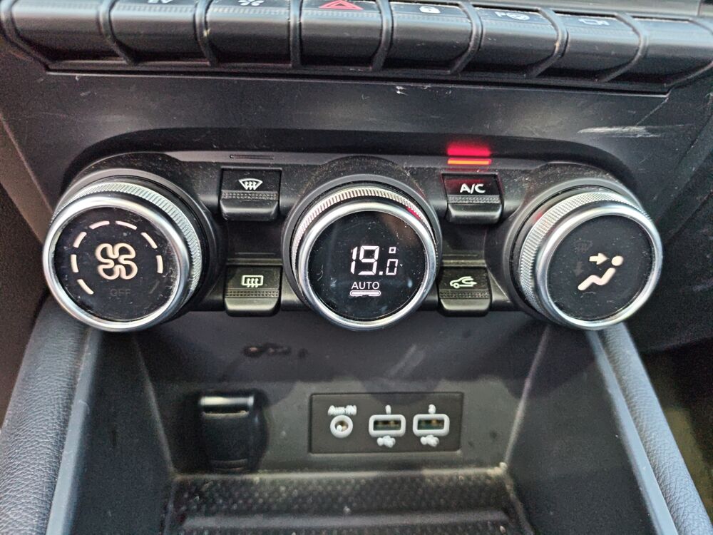 Captur 1.6 E-Tech Plug-in Hybrid 160ch Intens /1&egrave;re main/ Carplay e 2020 occasion 35000 Rennes