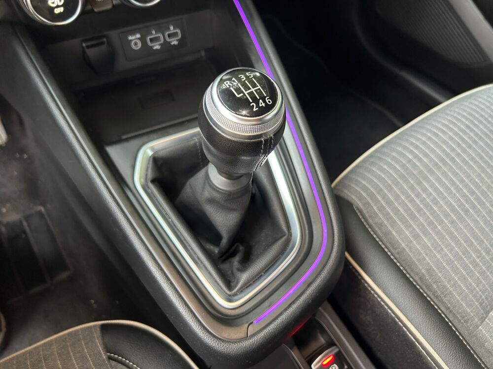 Clio 1.0 Tce 90ch Lutecia /CarPlay/R&eacute;gulateur-Limiteur/Radar AV-A 2021 occasion 18000 Bourges