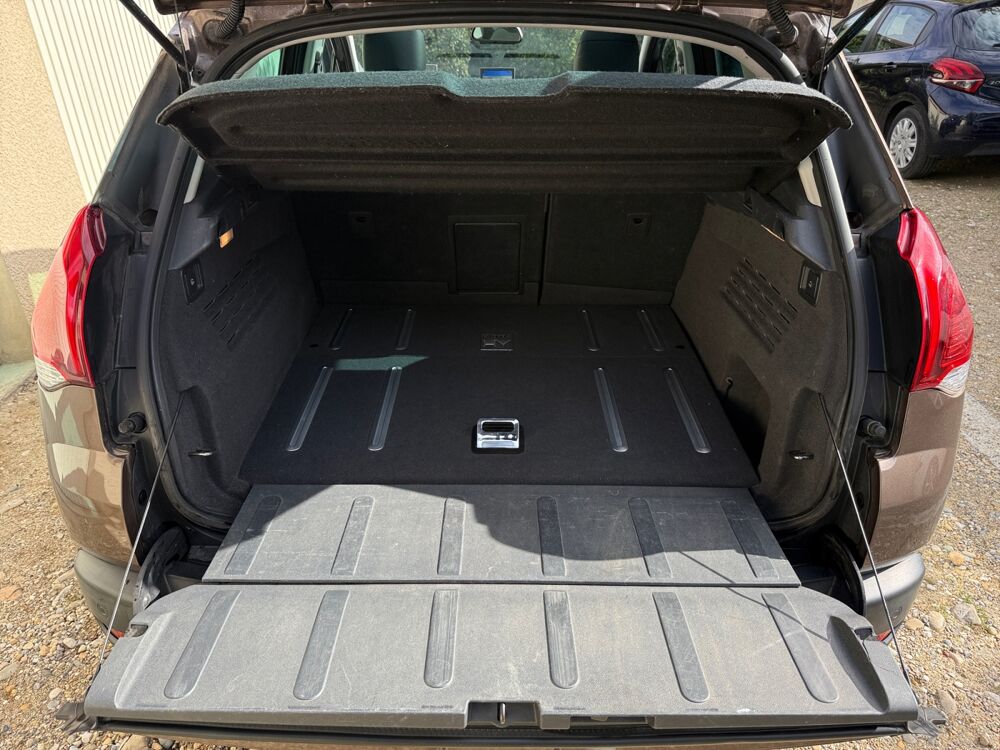 3008 2.0 Hybrid4 E-hdi 200 Ch 4x4 Bva6 /1&egrave;re main/ Suivi complet 2014 occasion 69230 Saint-Genis-Laval