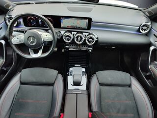 Classe A 2.0 200 D 150 ch Amg Line 8g-dct Bva /Toit ouvrant/Alcantara 2019 occasion 28500 Vernouillet