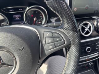Classe GLA 180 122 ch Sport Edition /Toit Ouvrant/Carnet Mercedes/Si&egrave;ge 2019 occasion 59000 Lille
