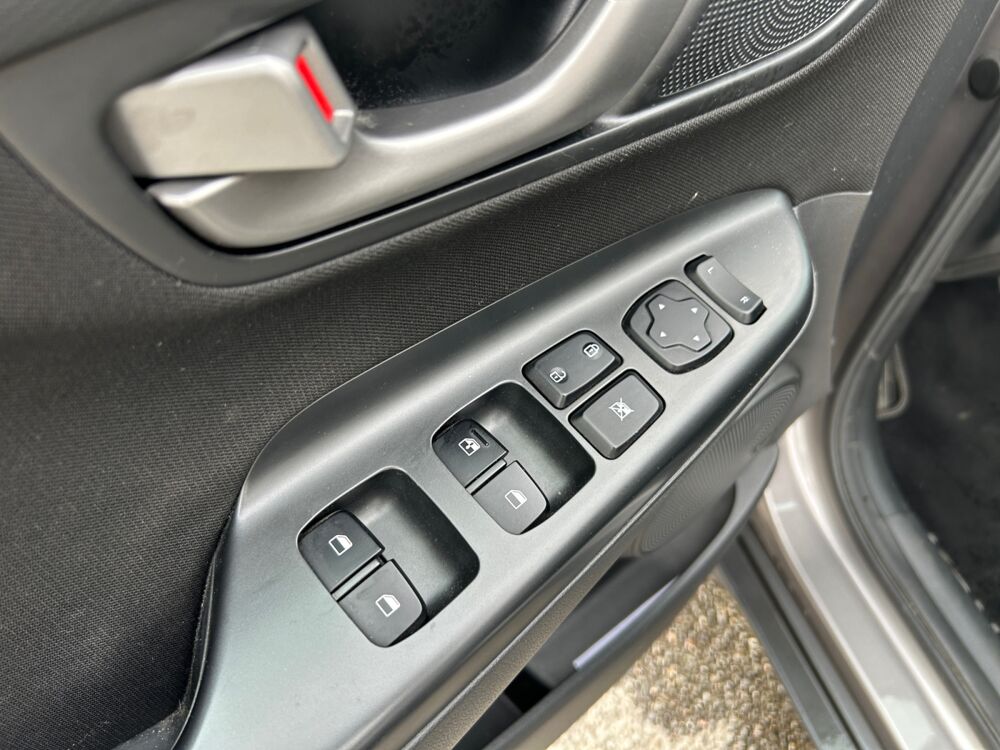 Kona 1.0 T-gdi Edition 1 Essence 120ch /Cam&eacute;ra AR/Radar AV-AR/Fra 2018 occasion 18000 Bourges
