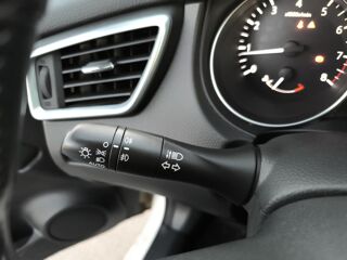Qashqai 1.2 Digt 115 ch N-Connecta /Toit panoramique/Barre de toit/ 2018 occasion 63500 Issoire