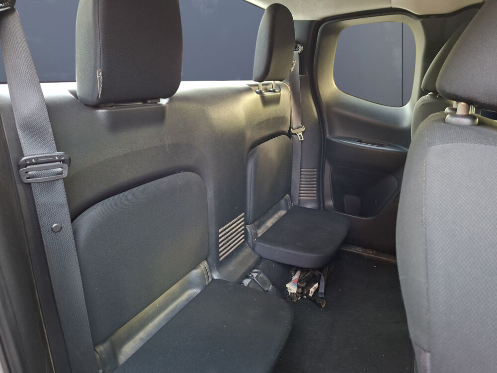 Navara Double Cab 2.3 Dci 165 Acenta Plus 4wd /Attelage/Double cabi 2016 occasion 83210 Belgentier