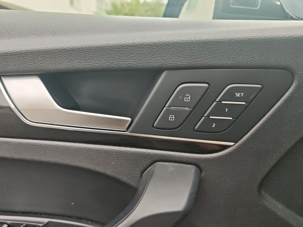 Q5 2.0 45 Tfsi 245 ch s tronic 7 Quattro Avus /toit ouvrant pan 2019 occasion 34000 Montpellier