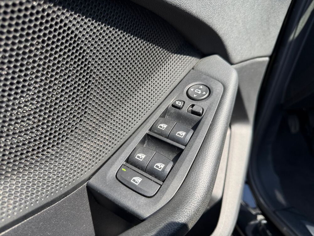S&eacute;rie 1 116i 109 ch Business Design /CarPlay/Cam&eacute;ra/Suivi Bmw 2021 occasion 44000 Nantes