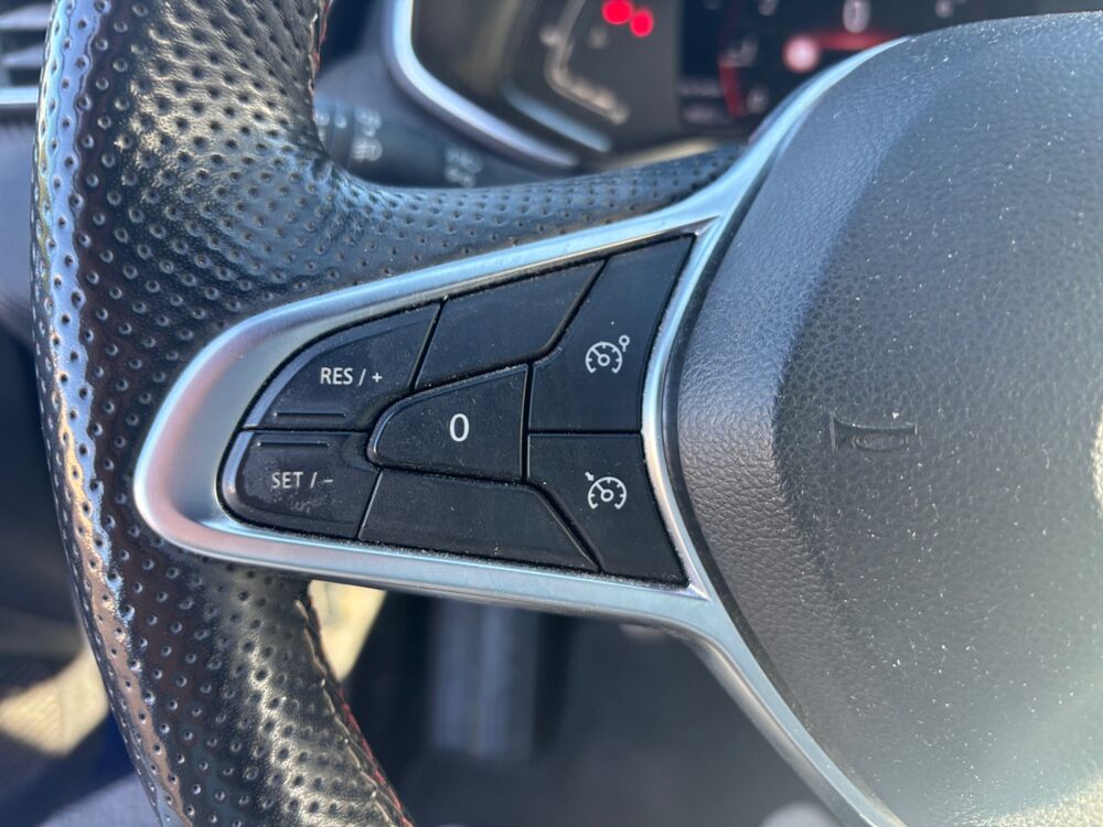 Clio 1.0 Tce 100 ch Rs Line /CarPlay / Suivi Complet Renault / Se 2019 occasion 43120 Monistrol-sur-Loire