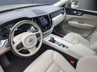 XC60 T6 Recharge 253 + 87 ch Business Executive Awd Geartronic PH 2021 occasion 34500 B&eacute;ziers