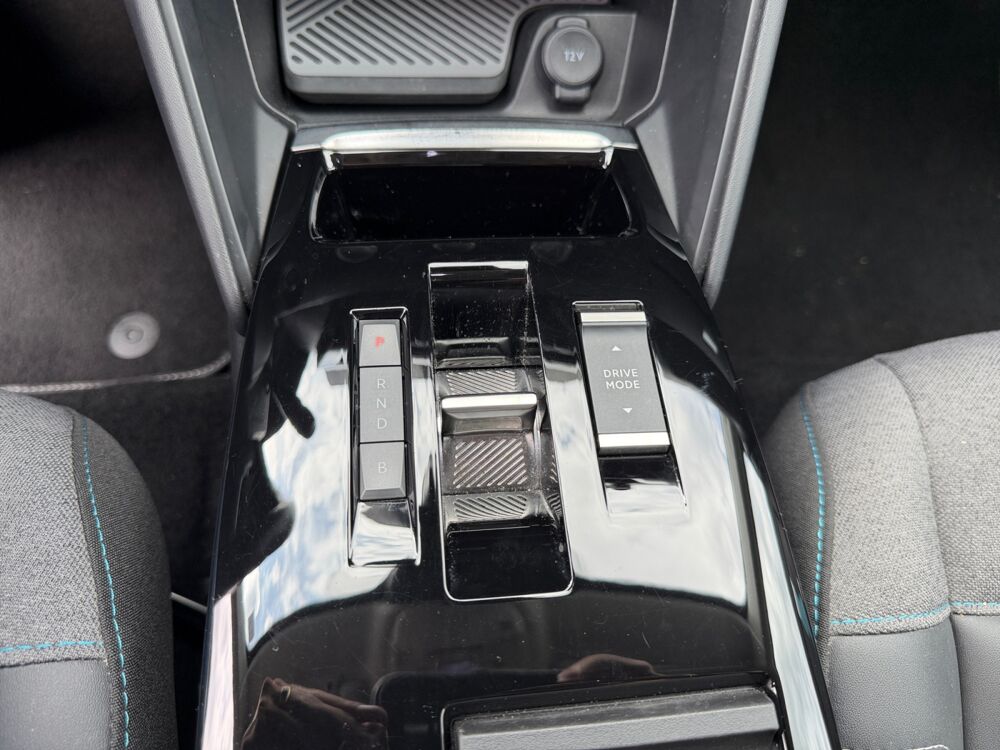 C4 e- 136 ch Automatique Shine Pack /Apple CarPlay et Android 2022 occasion 38300 Bourgoin-Jallieu