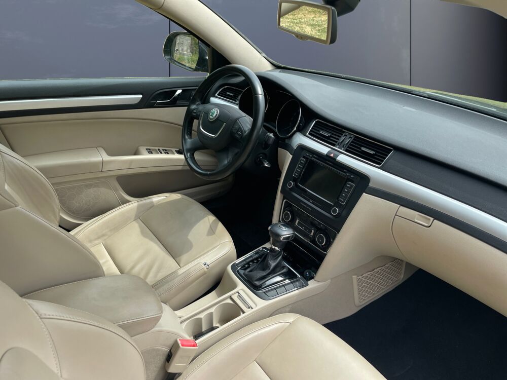 Superb 1.8 TFSI 160 ch Elegance DSG7 /Int&eacute;rieur Cuir 2012 occasion 30000 Nimes